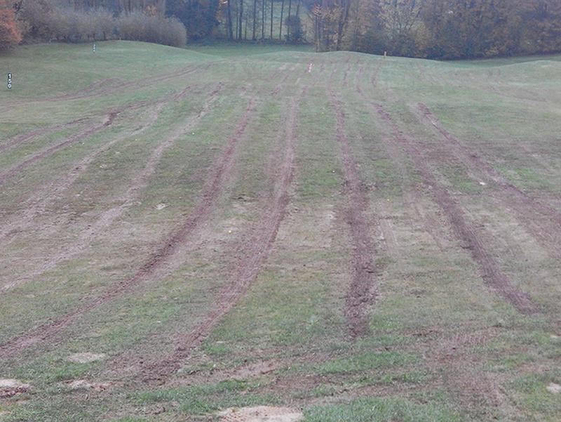 Neue Drainagegräben auf der Driving Range